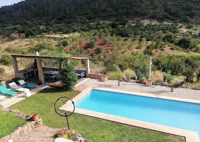 Casa Vale Vinagre- Schoene In Der By Interhome