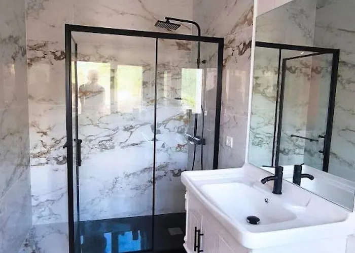 Casa Vale Vinagre- Schoene In Der By Interhome *
